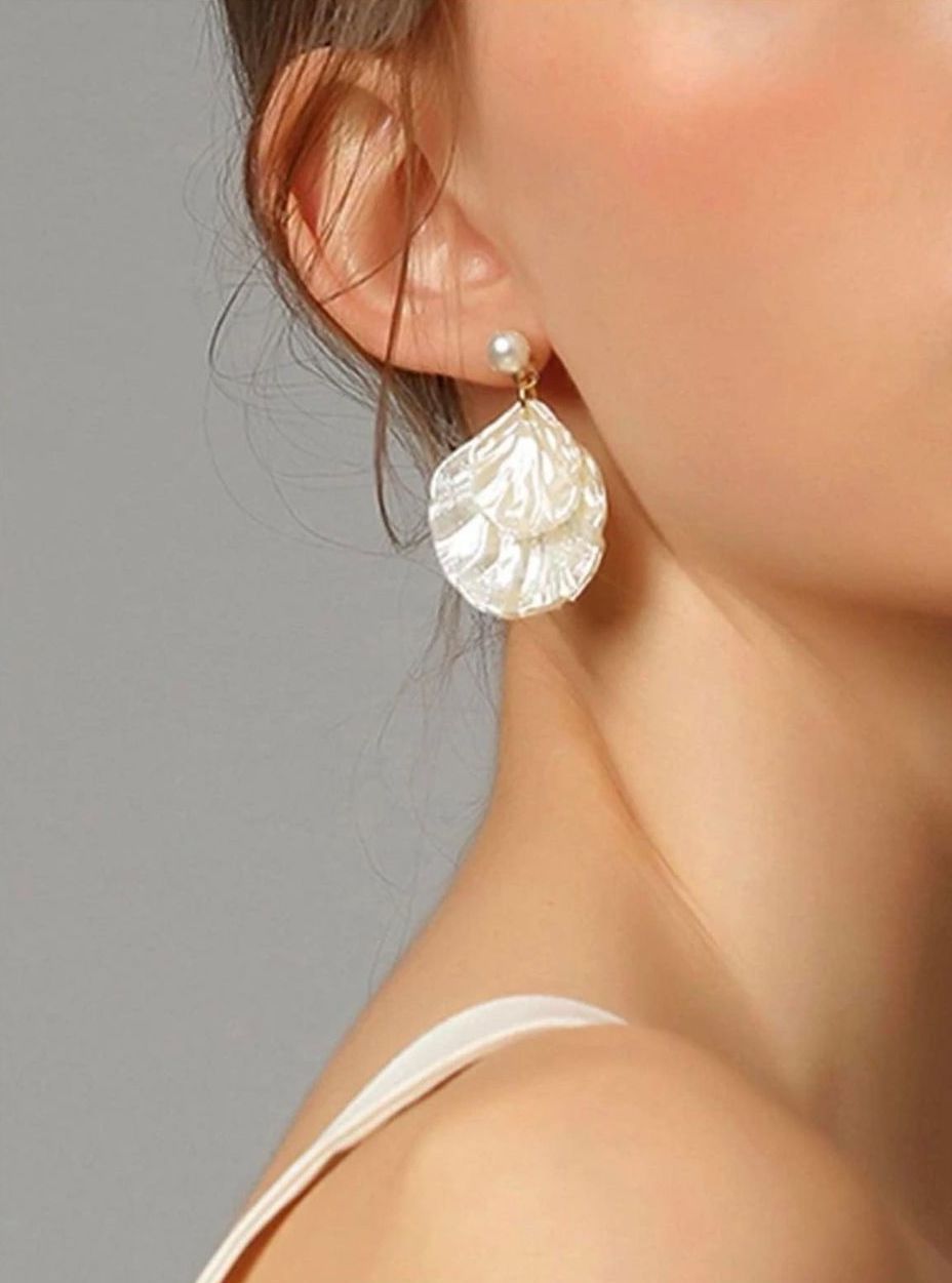 Pearl Drop Earring | White