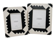 Load image into Gallery viewer, 5X7 SHEVE BONE PHOTOFRAME - BLACK &amp; WHITE

