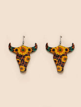 Load image into Gallery viewer, Daisy Earring | Floral
