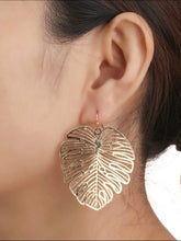 Load image into Gallery viewer, Taniel Earring | Gold

